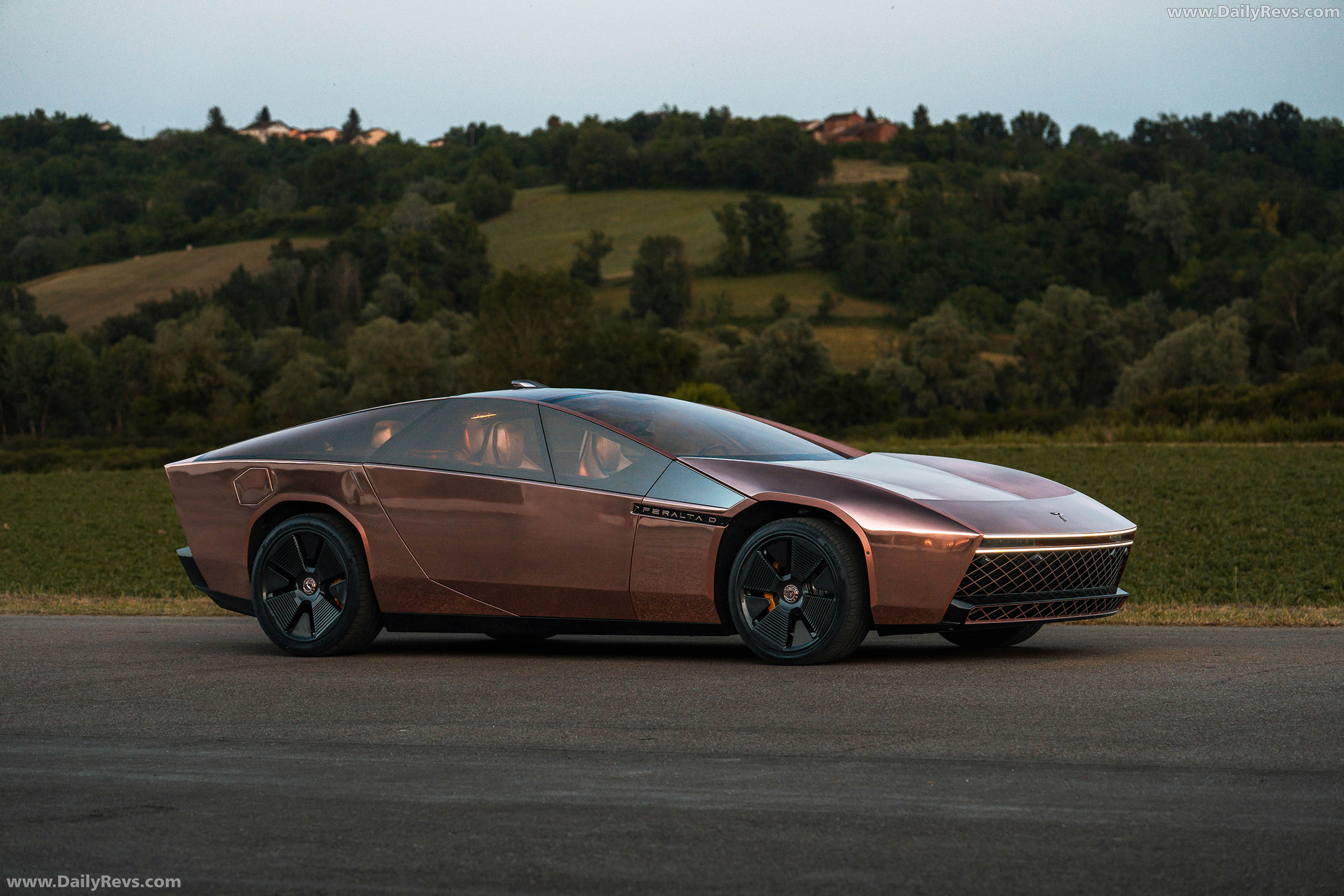 2027 GFG Style Peralta D Front View